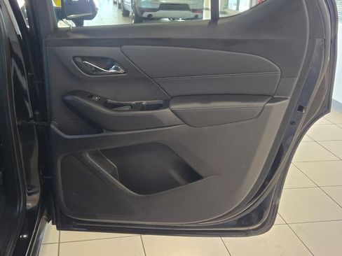 Certified 2023 Chevrolet Traverse LT w/ LPO, Floor Liner Package AWD/4WD image 9