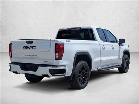 Used 2023 GMC Sierra 1500 Elevation w/ Preferred Package AWD/4WD image 5