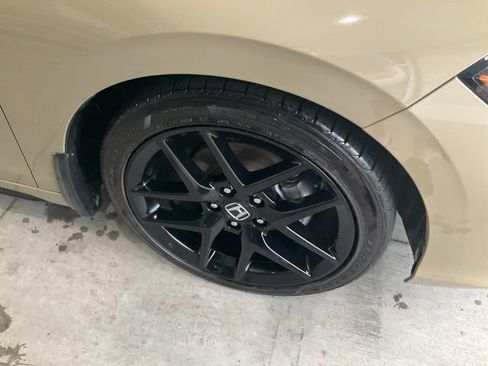 Used 2025 Honda Civic Sport image 27