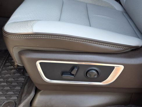 Used 2026 RAM 1500 Laramie AWD/4WD image 28