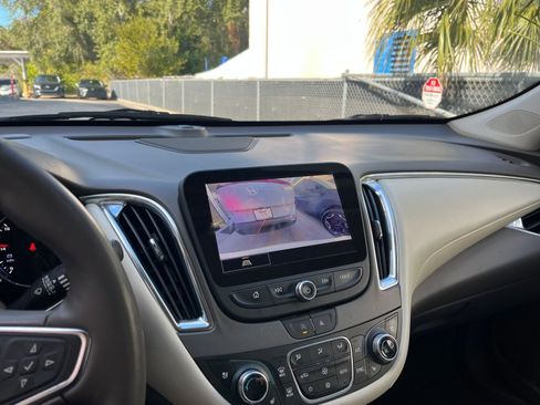 Used 2024 Chevrolet Malibu LT image 17