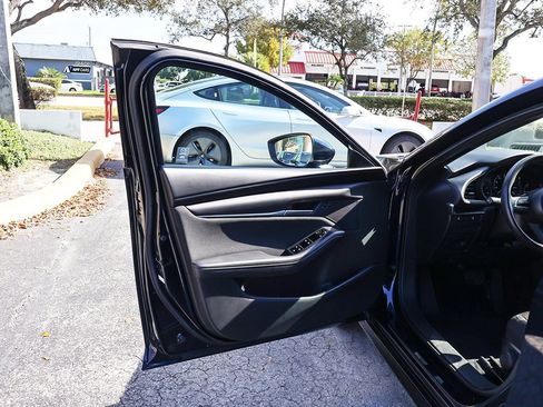 Used 2022 MAZDA MAZDA3 s image 18