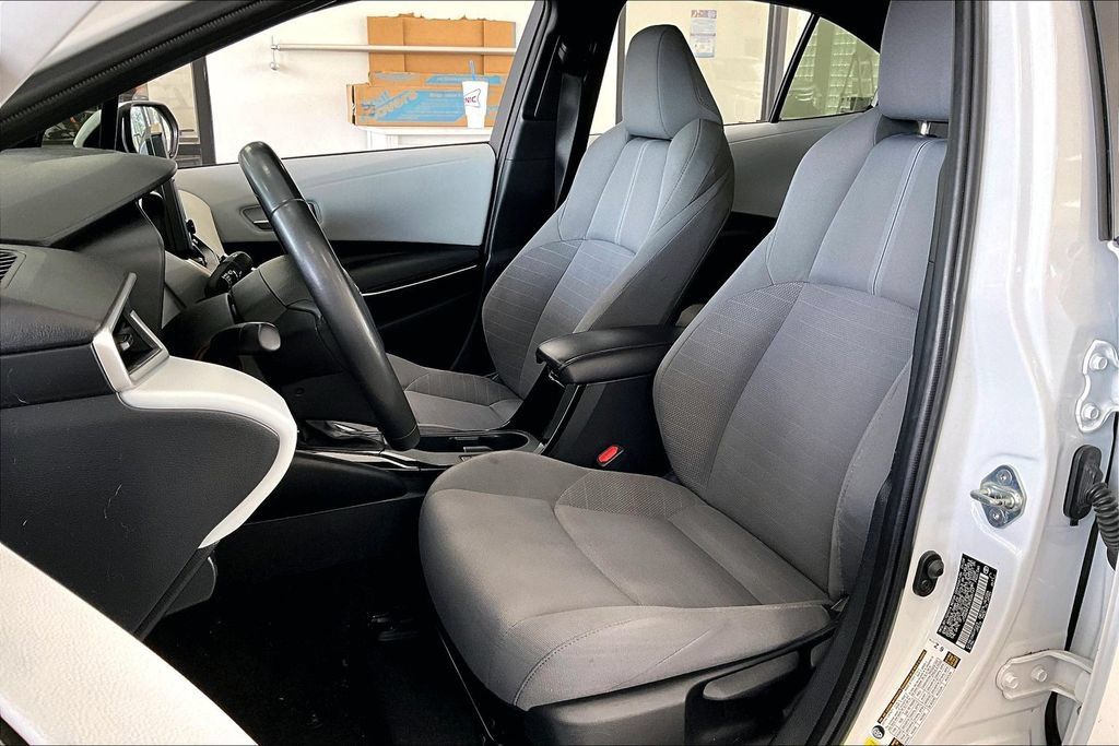 Used 2024 Toyota Corolla SE FWD image 18