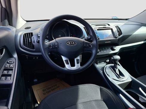 Used 2011 Kia Sportage LX w/ Navigation Pkg image 22