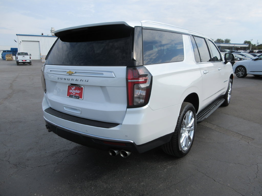 Certified 2022 Chevrolet Suburban High Country AWD/4WD image 6