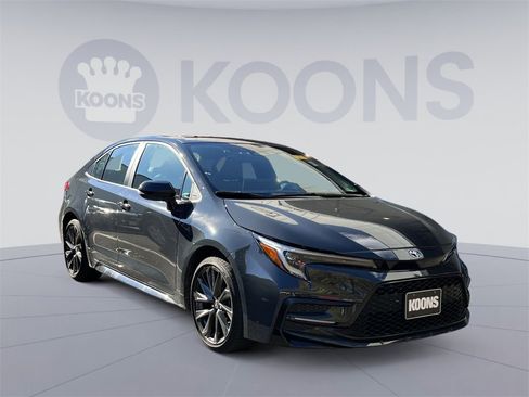 Used 2025 Toyota Corolla SE image 7