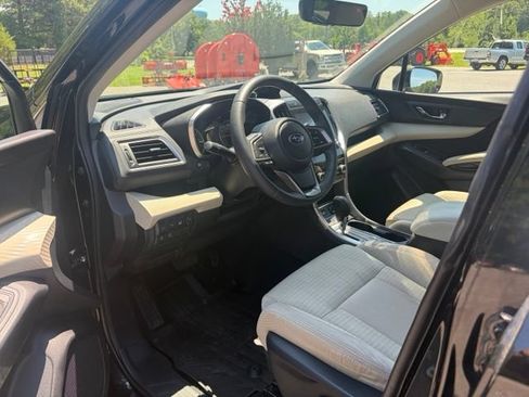 Used 2020 Subaru Ascent Premium w/ Sport Package AWD/4WD image 8