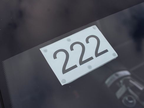 Used 2013 BMW 750i image 10