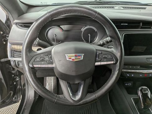 Used 2021 Cadillac XT4 Premium Luxury image 19