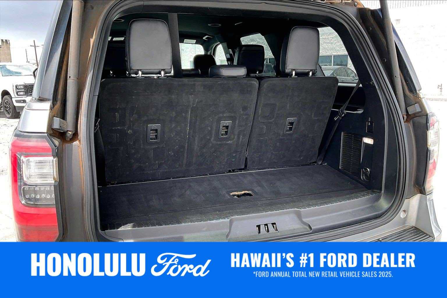 Used 2021 Ford Expedition Limited AWD/4WD image 18