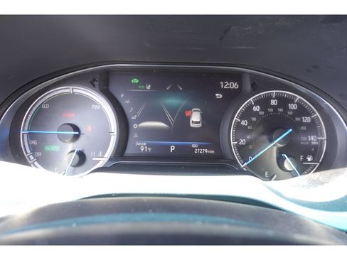 Used 2024 Toyota Venza LE AWD/4WD image 15