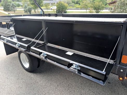 Used 2019 Ford E-450 and Econoline 450 Super Duty w/ Power Windows & Locks Group image 9