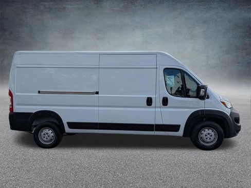 Used 2023 RAM ProMaster 2500 FWD image 2
