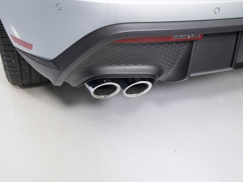 Certified 2026 Porsche Macan AWD/4WD image 40