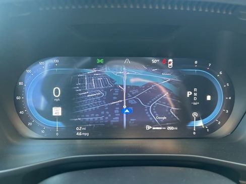 Certified 2025 Volvo XC40 B5 Plus AWD/4WD image 20