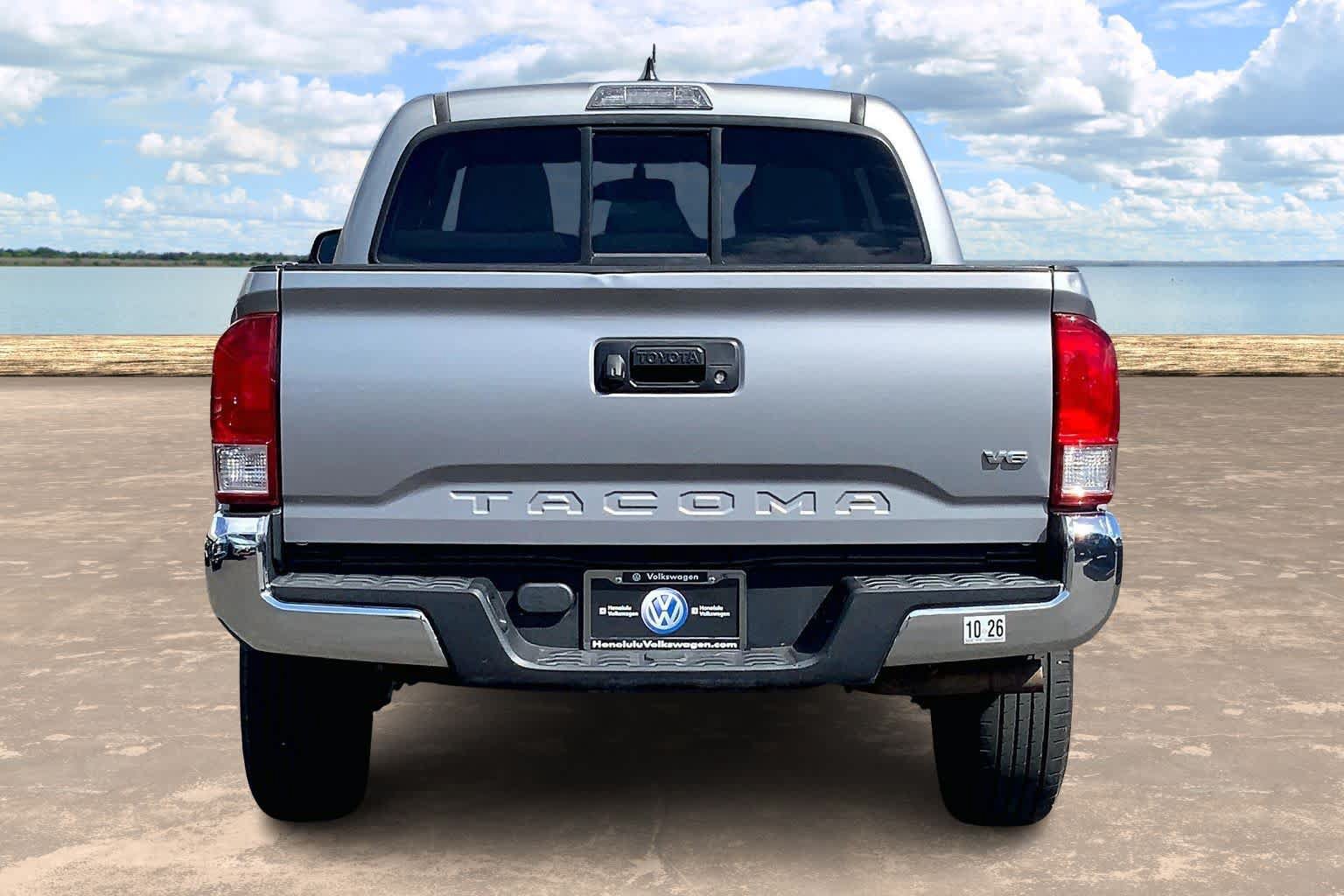 Used 2016 Toyota Tacoma SR5 RWD image 5