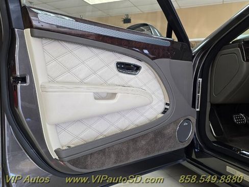 Used 2013 Bentley Mulsanne RWD image 14