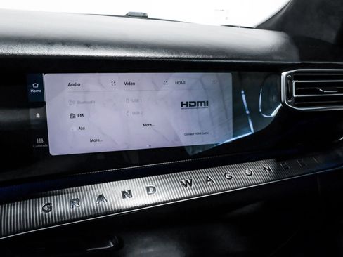 Used 2022 Jeep Grand Wagoneer Series II image 33