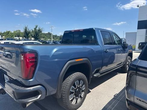 Used 2025 GMC Sierra 2500 Denali w/ Max Trailering Package AWD/4WD image 2