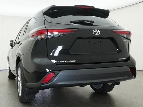 New 2026 Toyota Highlander Limited AWD/4WD image 22