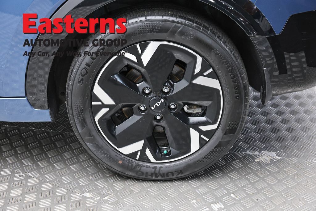 Used 2023 Kia Niro Wind w/ Wind Preserve Package FWD image 10