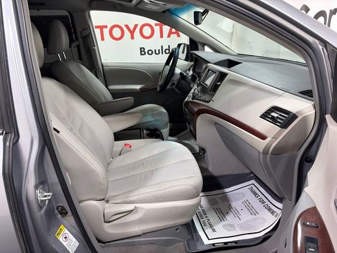 Used 2011 Toyota Sienna XLE w/ XLE Navigation Pkg FWD image 10