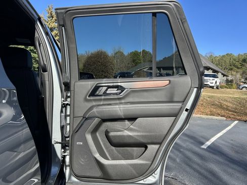 Certified 2025 GMC Yukon Denali image 62