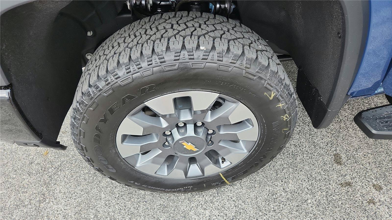 New 2026 Chevrolet Silverado 2500 Custom w/ Custom Value Package AWD/4WD image 9