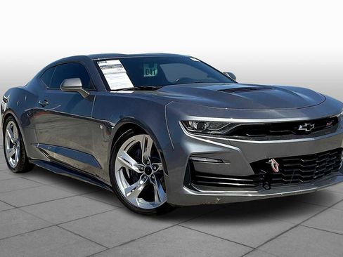 Certified 2021 Chevrolet Camaro SS image 2