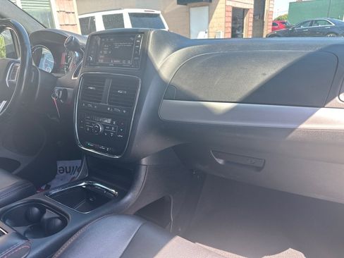 Used 2019 Dodge Grand Caravan GT FWD image 9