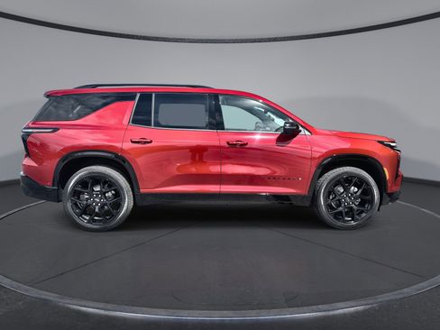 New 2026 Chevrolet Traverse RS w/ LPO, Floor Liner Package AWD/4WD image 9