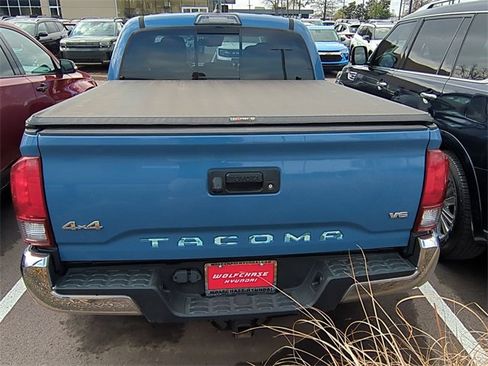 Used 2019 Toyota Tacoma 4x4 Double Cab image 3