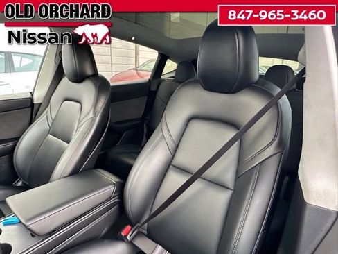 Used 2024 Tesla Model Y Performance image 11