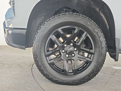 Used 2024 Chevrolet Silverado 1500 LT Trail Boss AWD/4WD image 39