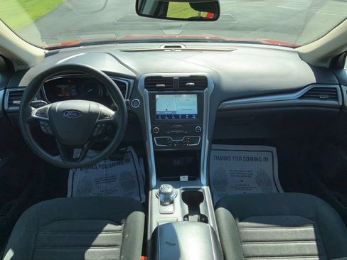 Used 2020 Ford Fusion SE FWD image 16