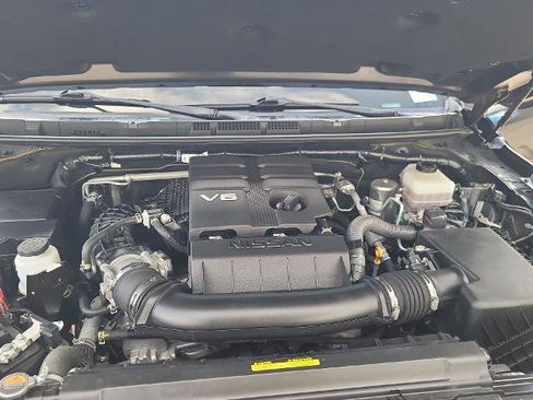 Used 2023 Nissan Frontier SV w/ Midnight Edition Package image 27