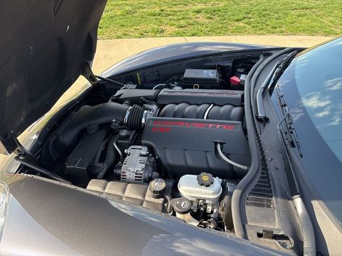 Used 2010 Chevrolet Corvette Coupe w/ 1LT RWD image 38