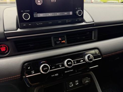 Certified 2025 Honda Pilot Sport image 20