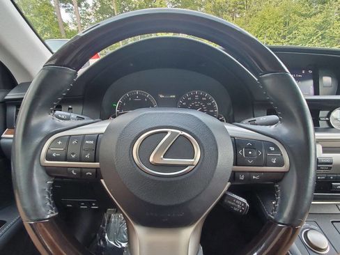Used 2018 Lexus ES 350 w/ Premier Package image 16