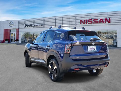 New 2026 Nissan Kicks SR image 7