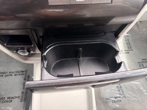 Used 2011 Toyota Sienna LE FWD image 35