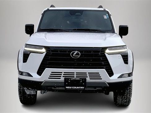 Used 2024 Lexus GX 550 550 Overtrail+ image 3