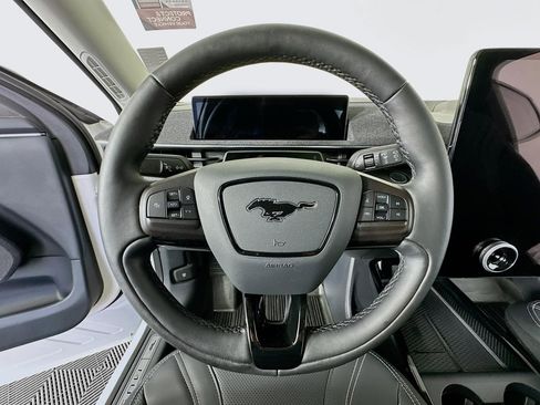 Used 2021 Ford Mustang Mach-E Premium image 33