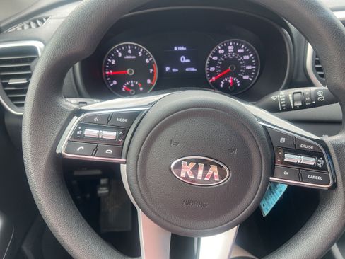 Used 2021 Kia Sportage LX AWD/4WD image 12