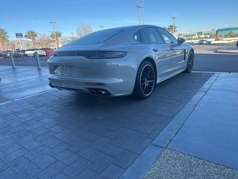 Used 2021 Porsche Panamera 4S image 5