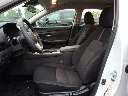 Used 2023 Nissan Sentra SV w/ All-Weather Package FWD image 13