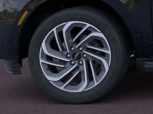 New 2026 Lincoln Navigator L Premier AWD/4WD image 19