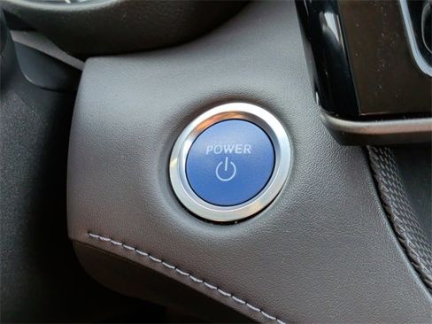 Used 2020 Toyota Highlander Limited image 23