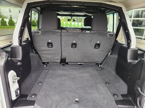 Used 2022 Jeep Wrangler Unlimited Sport AWD/4WD image 50