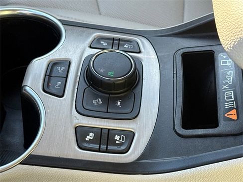 Used 2019 GMC Terrain Denali w/ Advanced Safety Package image 26